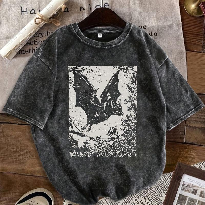 

Vintage - Style Bat Graphic Men s Washed Short - Sleeve T - Shirt for Daily Gatherings S