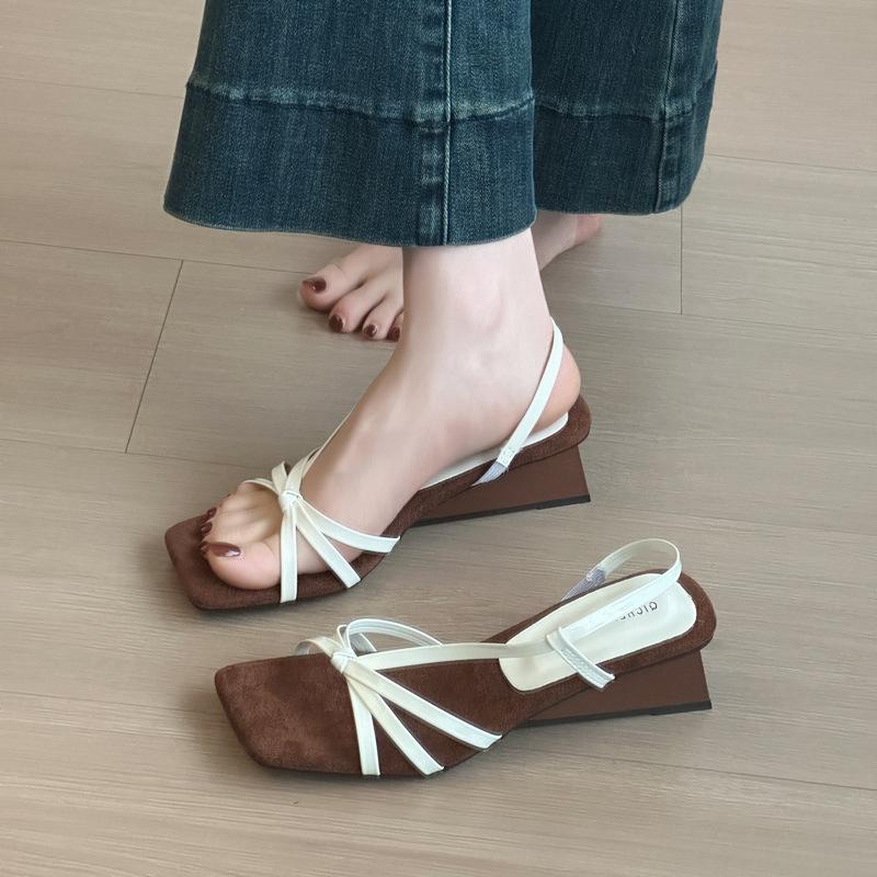 Summer thin belt retro square head wedge sandals 2025 new temperament matching skirt one-word belt sandals women's Roman sandals