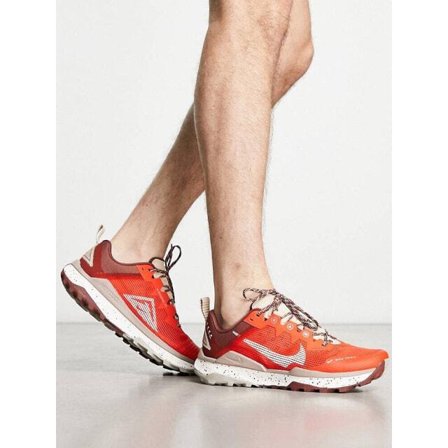 

Красные кроссовки Nike Running React Wildhorse 8