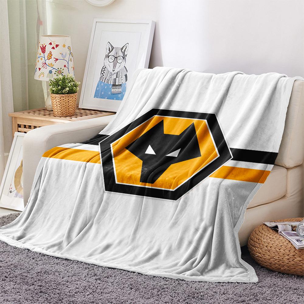 Wolves Flannel Blanket, High quality Comfortable for All Seasons, Home Decor, Warmth and Comfort