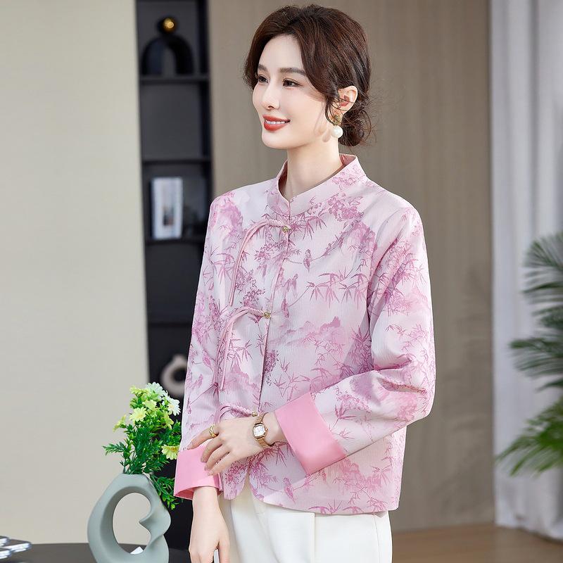 

Стильный жаккардовый топ с воротником-стойкой 2025 для женщин среднего и пожилого возраста - Весна/Осень, китайский национальный стиль. 3XL (125-135 jin) розовый