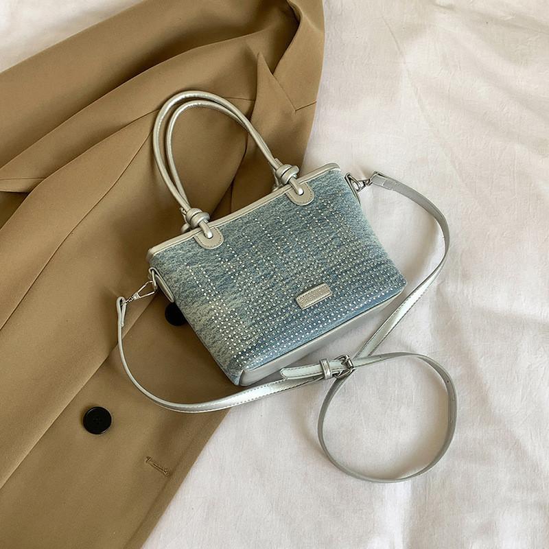 IELGY Denim Bag, Versatile Fashion Textured Messenger Bucket Bag