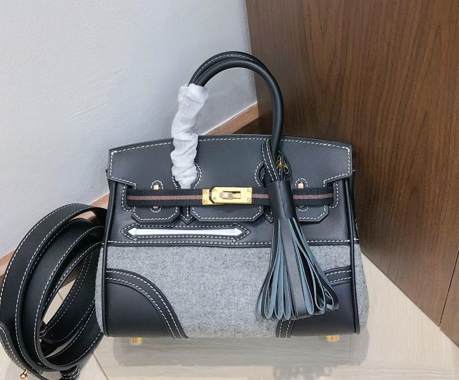 

2025 And Cowhide Swift Leather Stitching Patchwork Large And Medium Handheld Bags Handbags Fashion Women s Bags 20cm серый