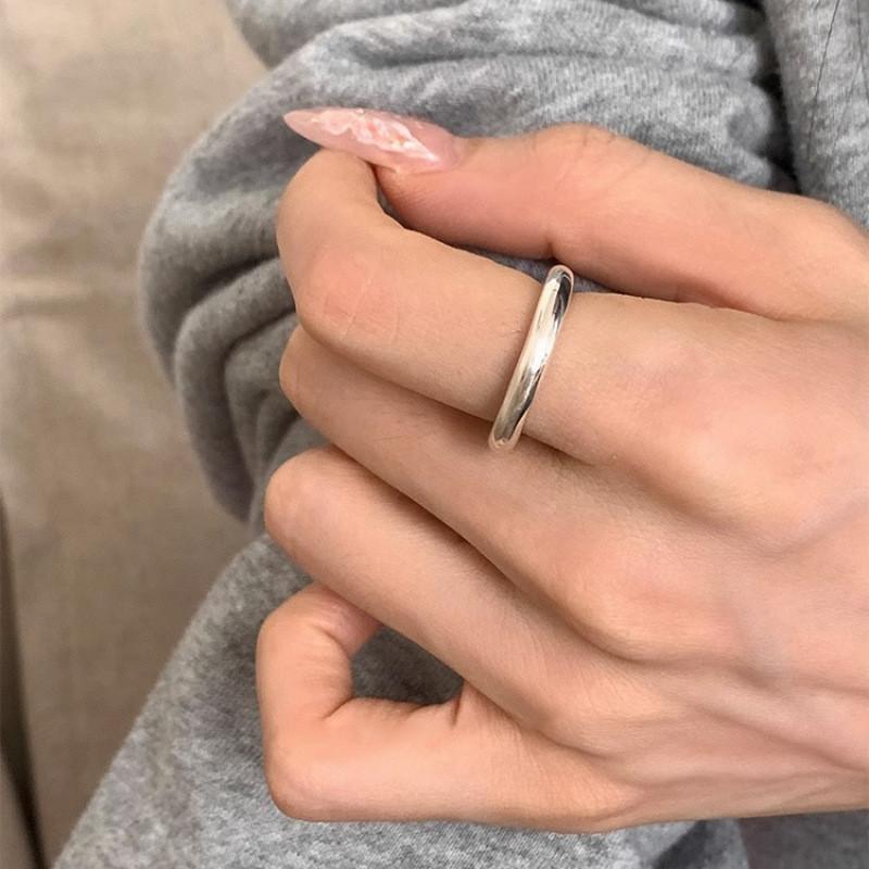 Elegant Minimalist Korean Style Adjustable Ring For Women With Chic Design Features