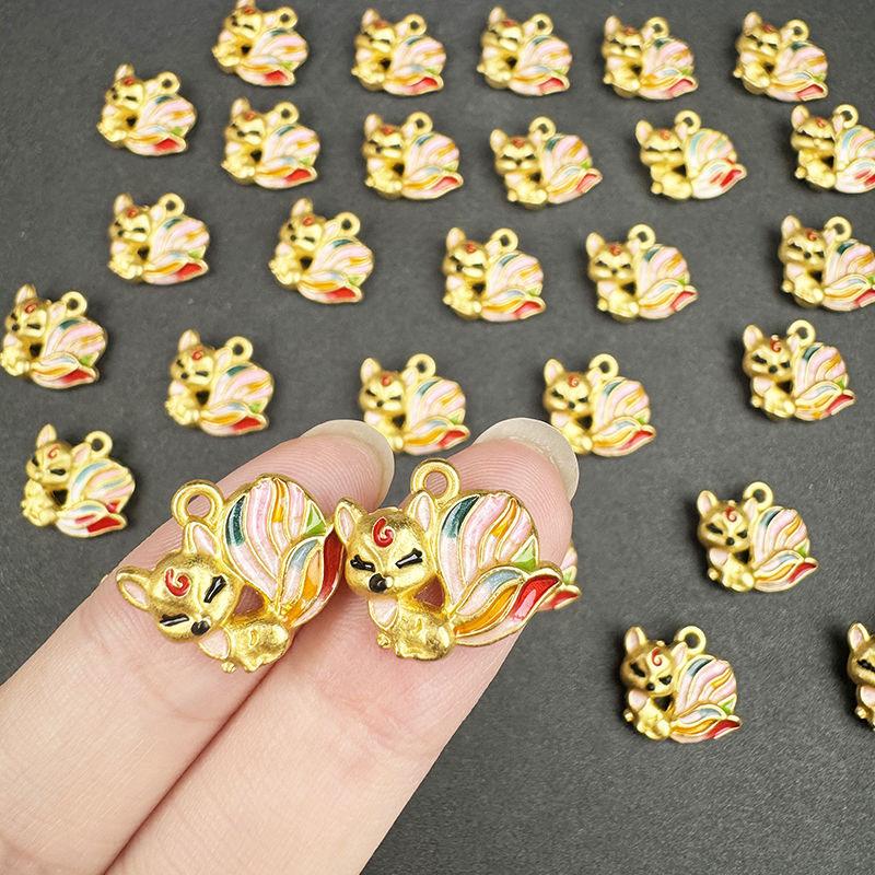 Colorful Nine-tailed Fox Pendant Necklace Recruit Peach Blossom Big Tail Fox Collarbone Chain