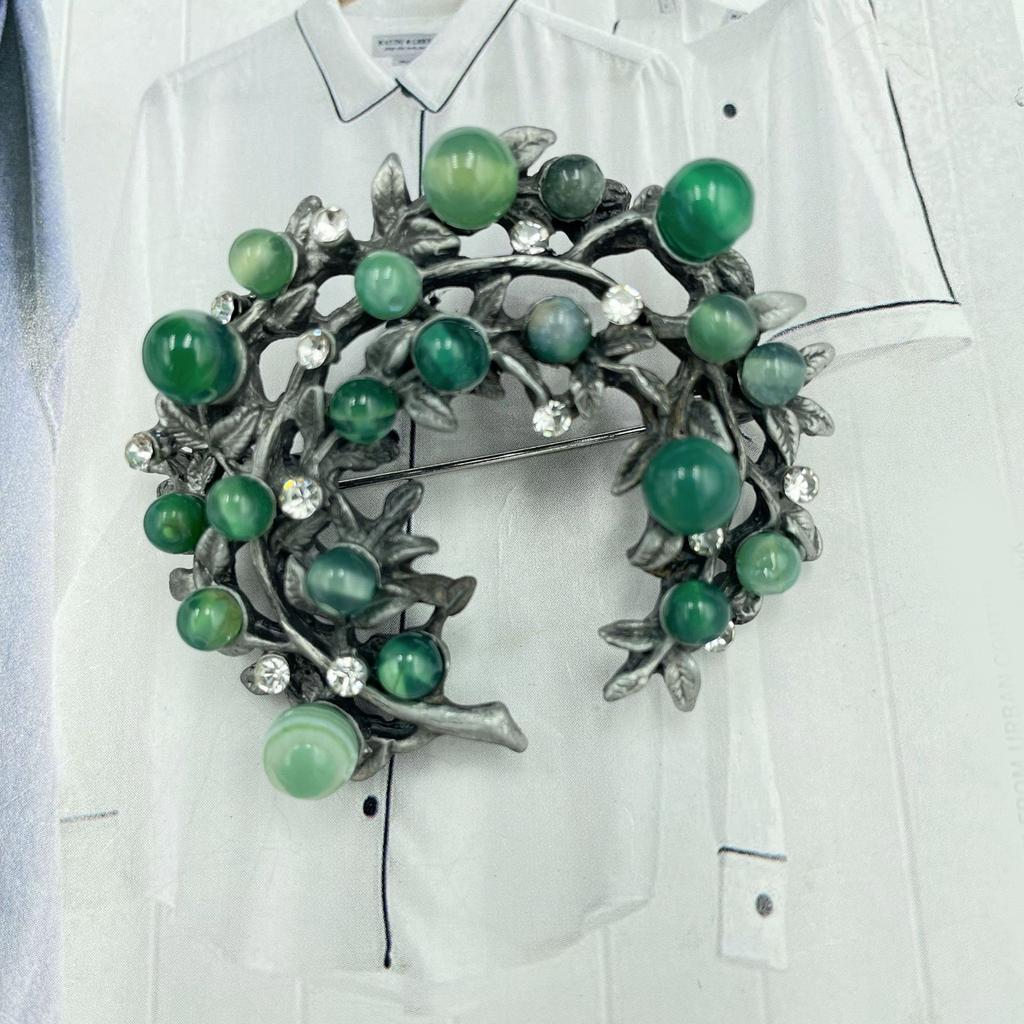 Vintage Green Agate Brooch Handcraft With Intricate Carving and Alloy Accent for Elegant Jewelry Enthusiasts Wear