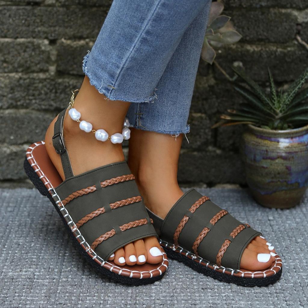 Foreign trade large size flat sandals 2025 summer new woven word with fish mouth buckle cool slippers women