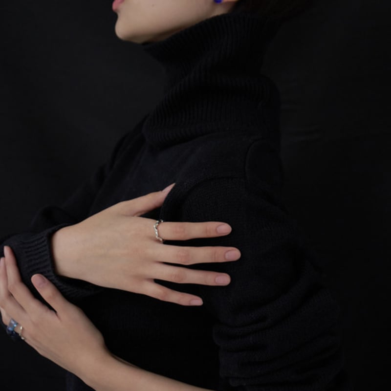 APIOH WIGGLE SILVER RING