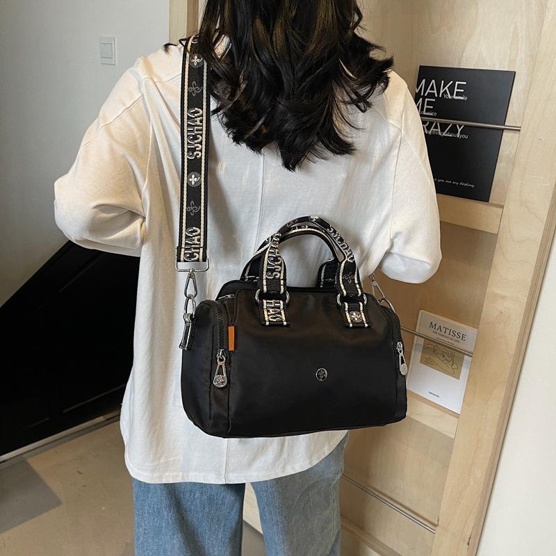 Large Capacity Boston Portable Cylinder Bag, Simple Leisure Going Out Storage Shoulder Bag, Trendy Fashion Broadband Messenger Bag