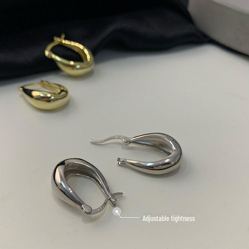 S925 Silber Nadel Ohrringe: Einfache, kalte Ohrschnallen im europäischen und amerikanischen Stil für Damen