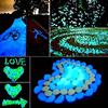500/50 ks Kameny svítící ve tmě - Jasně zelenomodré luminiscenční zahradní, jezírkové, akvarijní dekorace, na terasu, chodník, do akvária