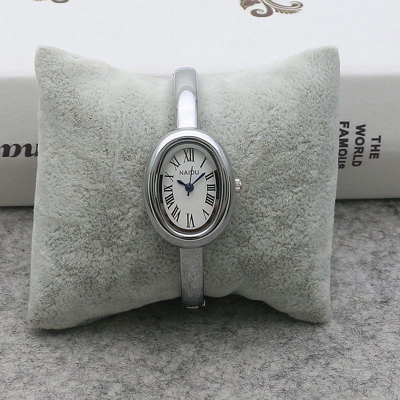 

Женские золотые овальные кварцевые часы-браслет с римскими цифрами - Модные для студентов