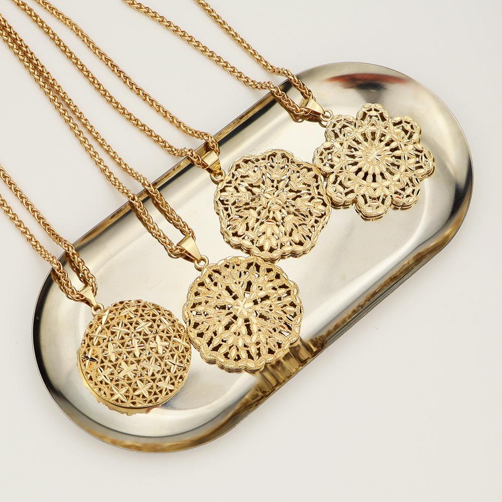 European & American Retro Brass Hollow Flower Pendant Necklace