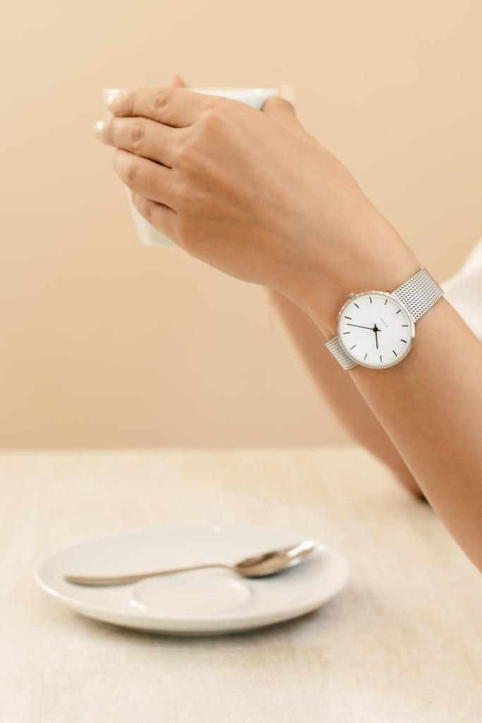 ARNE JACOBSEN CITYHALL 53201-1608 Wristwatch, 34mm, Scandinavian Design, Water Resistant (Quiet Design with No Second Hand), White with Silver Mesh