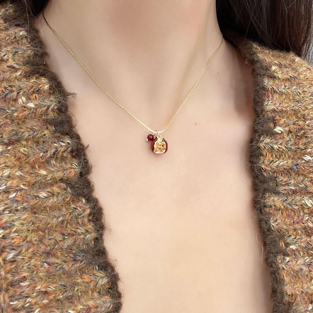 2024 Light Luxury Red Pomegranate Clavicle Pendant Necklace - Unique Design for Women