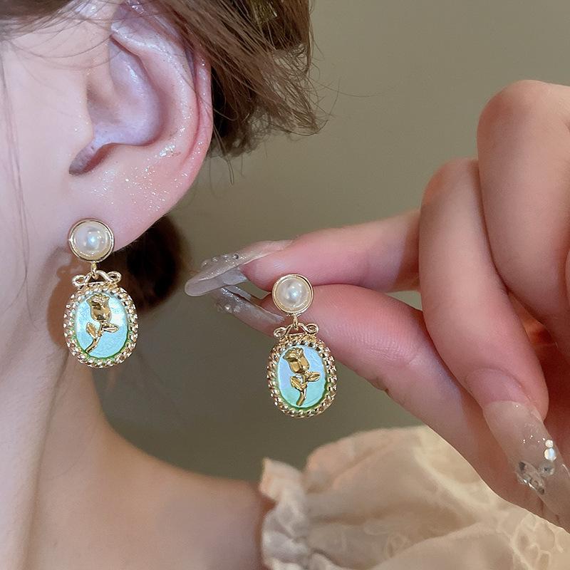 Real Gold-Plated Silver Needle Heart-Shaped Freshwater Pearl Earrings, Vintage Chinese Style