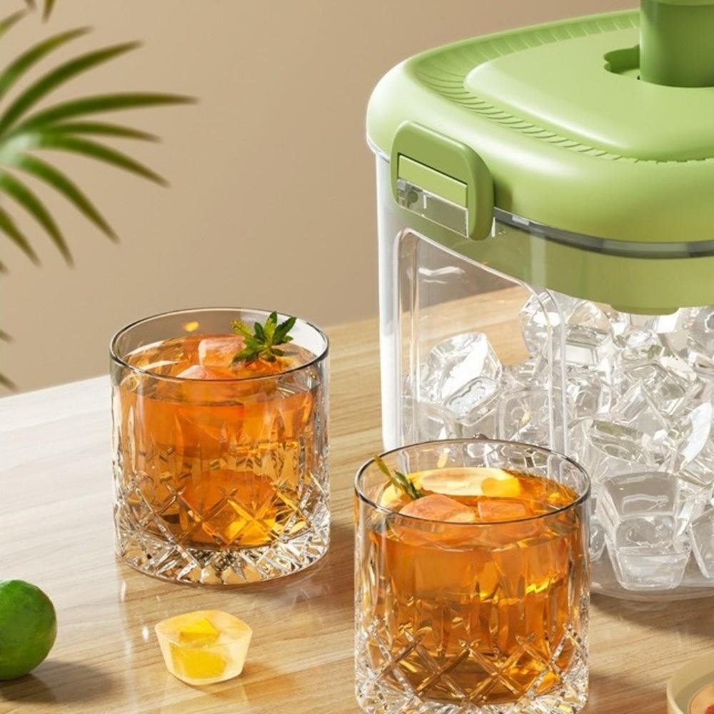 Large Capacity Press Ice Tray Food Grade Plastic Ice Storage Tray Ice Cube Mold  Ice Storage