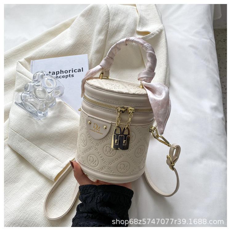 

Bags women s bags 2025 new autumn and winter high-end niche cylinder handbags bucket bags versatile and popular messenger bags