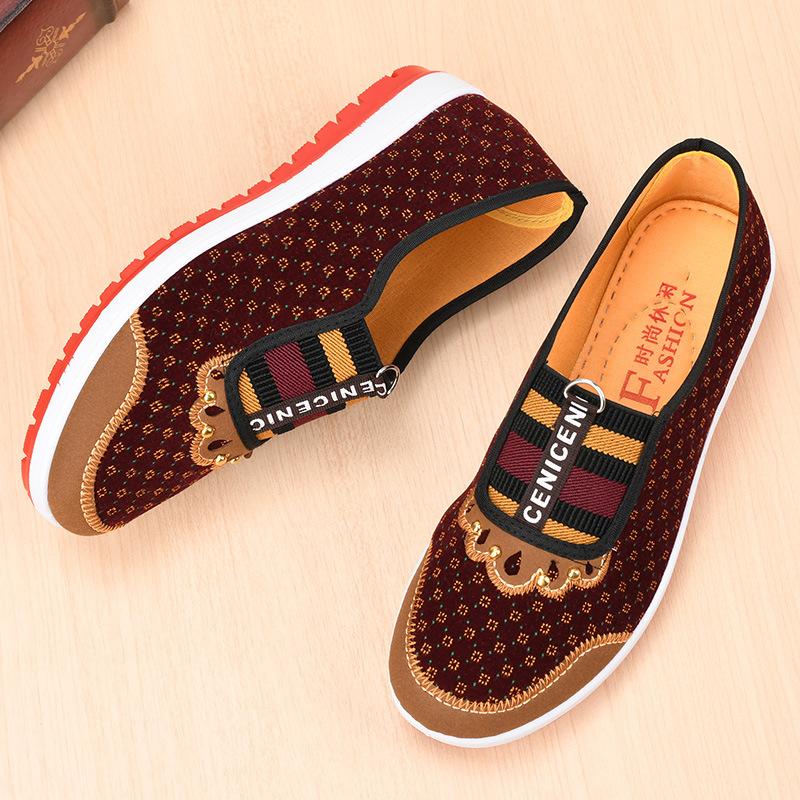 Spring and Autumn cloth shoes women's soft-soled middle and old casual shoes are comfortable and lightweight for one pedal.