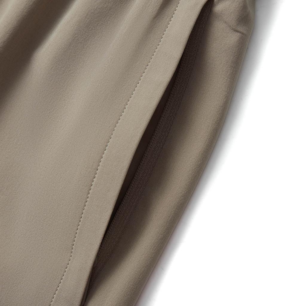 Li Ning Fitness Series Solid Color Mid Waist Drawstring Quick Dry Straight Leg Sports Shorts Men Shorts Brown AKSV111-9