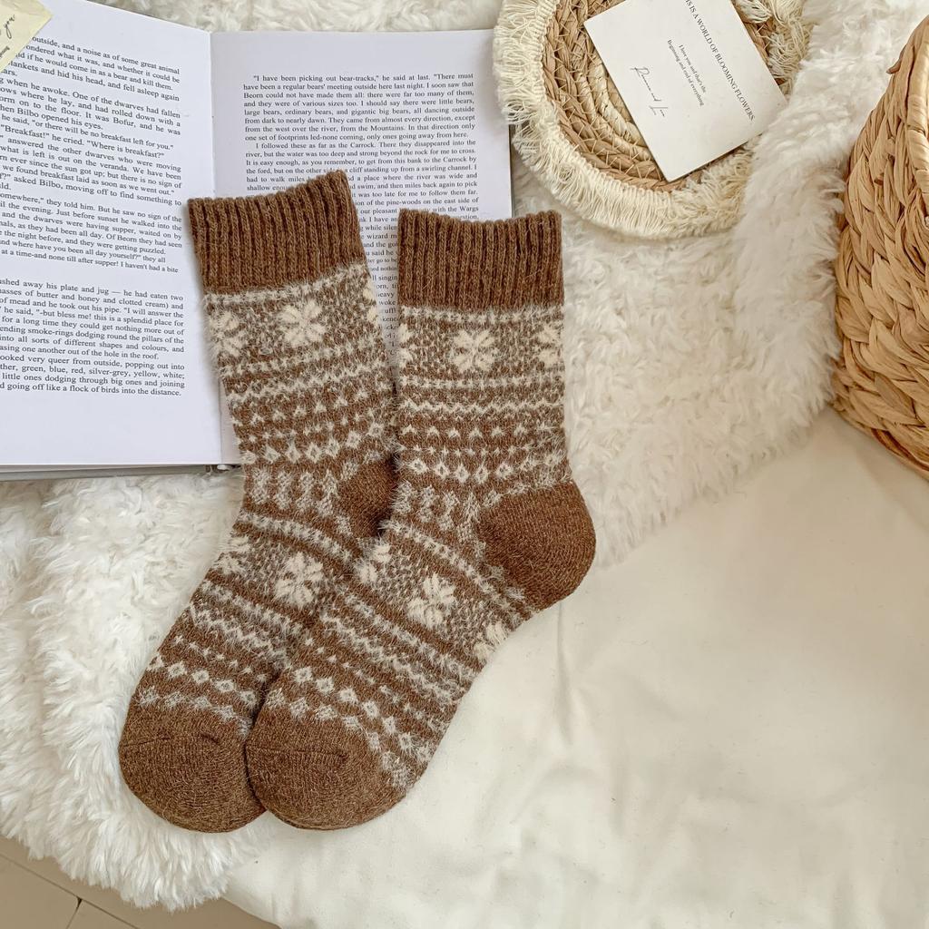 Vintermote spesiell etnisk stil tykke ullsokker Retro fortykkede varme kaninullsokker for kvinner polkaprikkede kasjmirsokker i etnisk stil