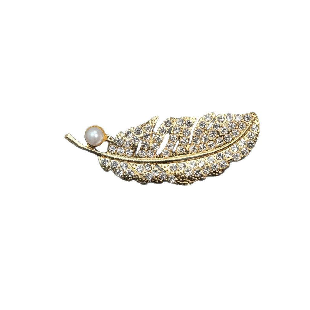 Exquisite Feather Brooch: Luxurious Alloy Corsage Jewelry & Versatile Anti-exposure Pin