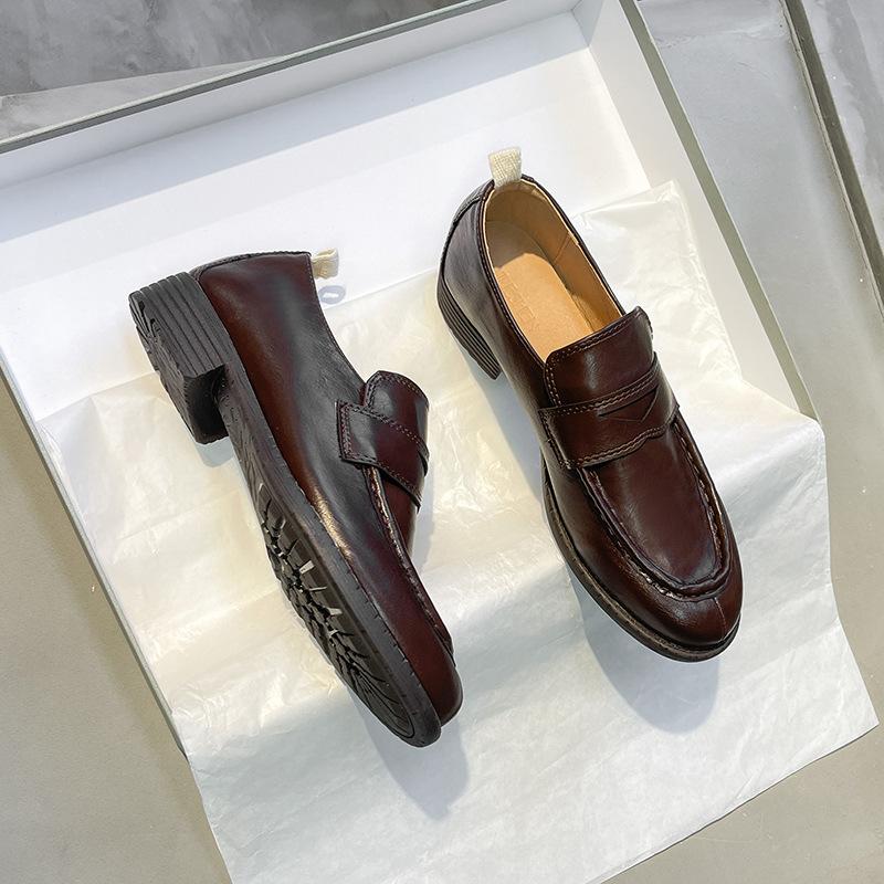 

Кожаные туфли женские 2025 года, новые нишевые туфли в британском стиле в стиле ретро с одной педалью, универсальные женские туфли 40 темно-коричневого