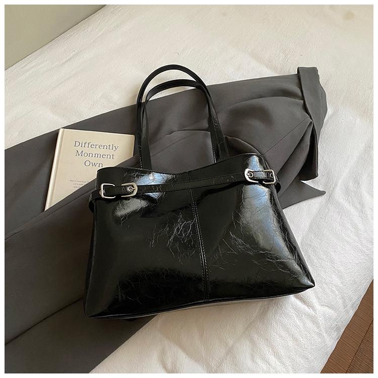 Suede Large Capacity Bag Women's Winter New Retro Fashion Armpit Bag Commuter Simple Tote Bag