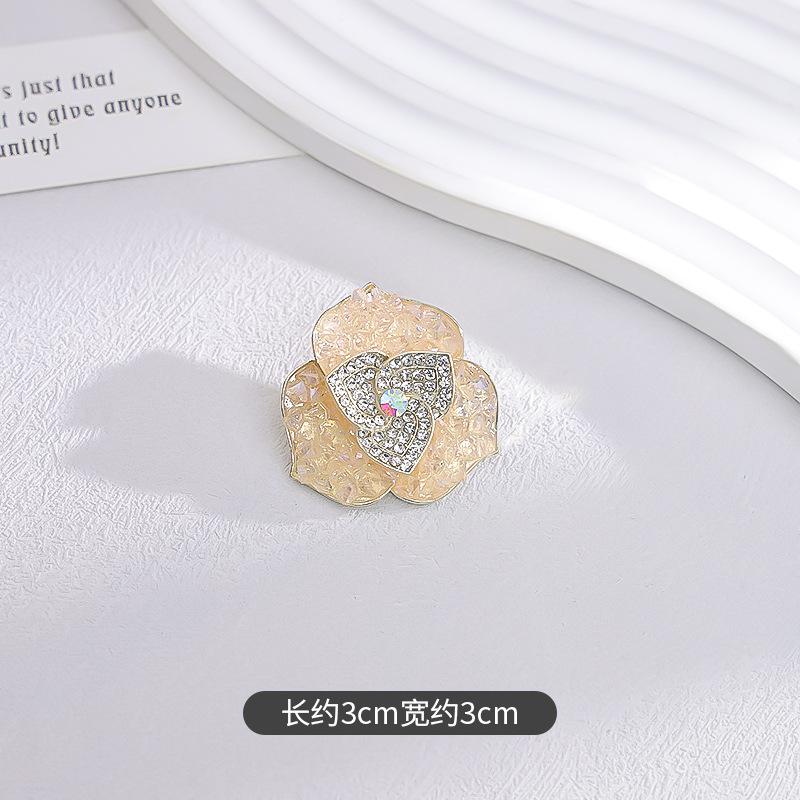 

Rhinestone zircon flower brooch women s high-end corsage design niche pin women s luxury temperament exquisite matching