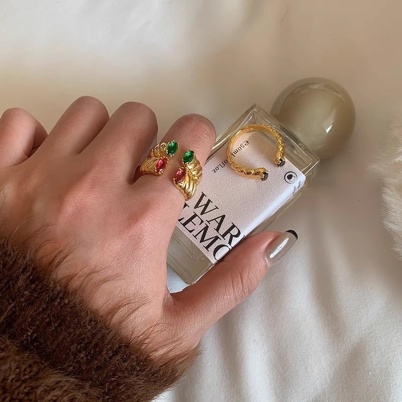 Unique Designed Colorful Gemstone Vintage Style Ring For Women With Adjustable Size