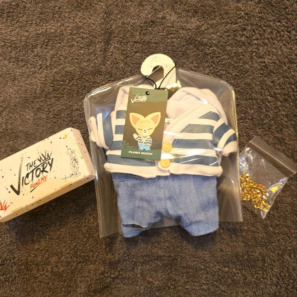 [USED] SKZOO Costume VICTORY FoxI.Ny