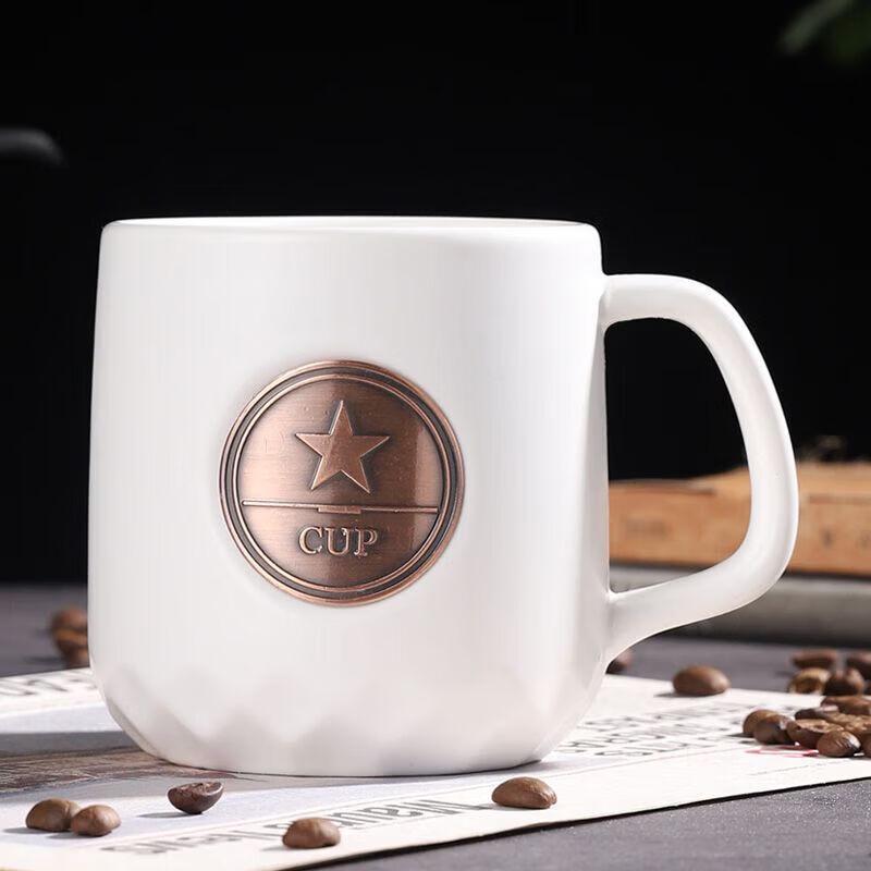 Yu Yang Nordic Ceramic Mug with Lid and Spoon