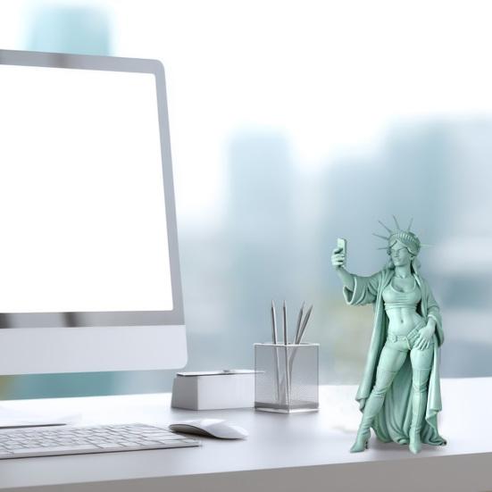 Sexy Statue of Liberty Modern Lady Liberty Selfie Sculpture 250th Anniversary Collectible Liberty Goddess Figurine for Living Room Table New York City