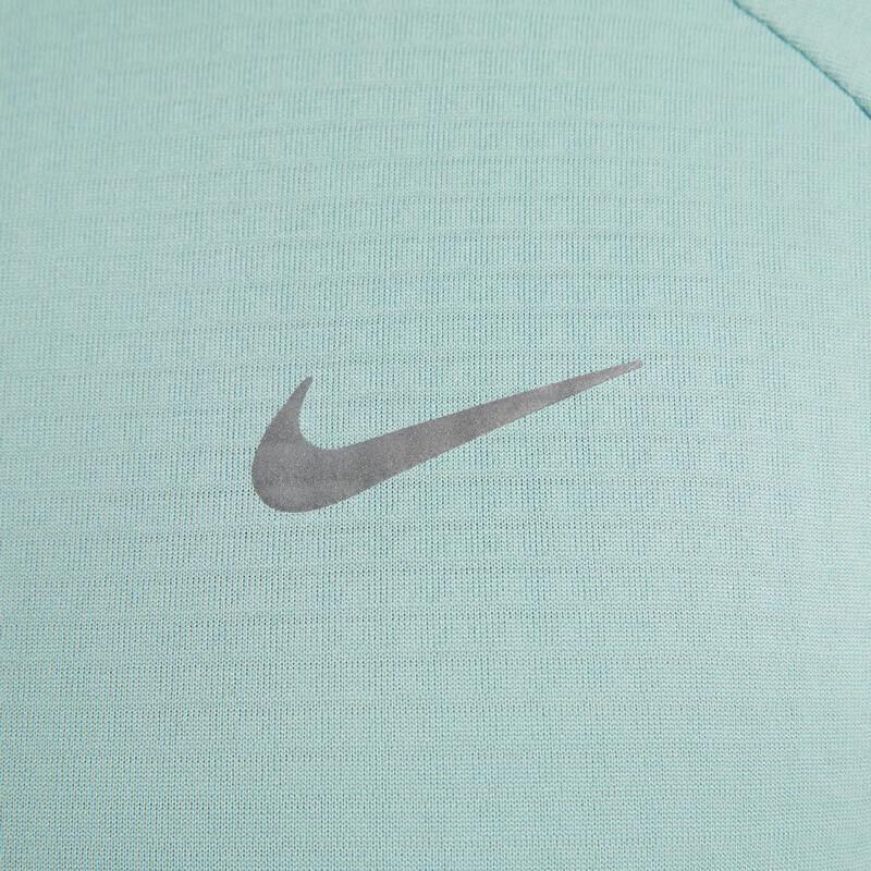 Nike Men's Breathable Long Sleeve Knit Shirt HV2708