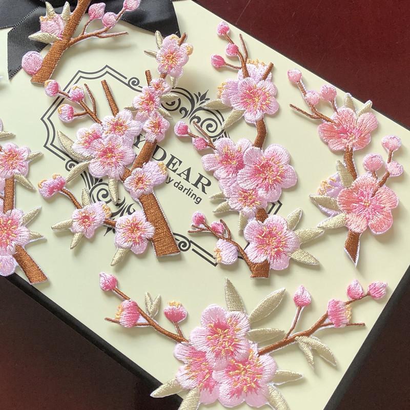 

Розовая юбка с цветком сливы, украшение Cheongsam, нашивка с отверстием, одежда, клейкие аксессуары «сделай сам», тканевые наклейки с вышивкой