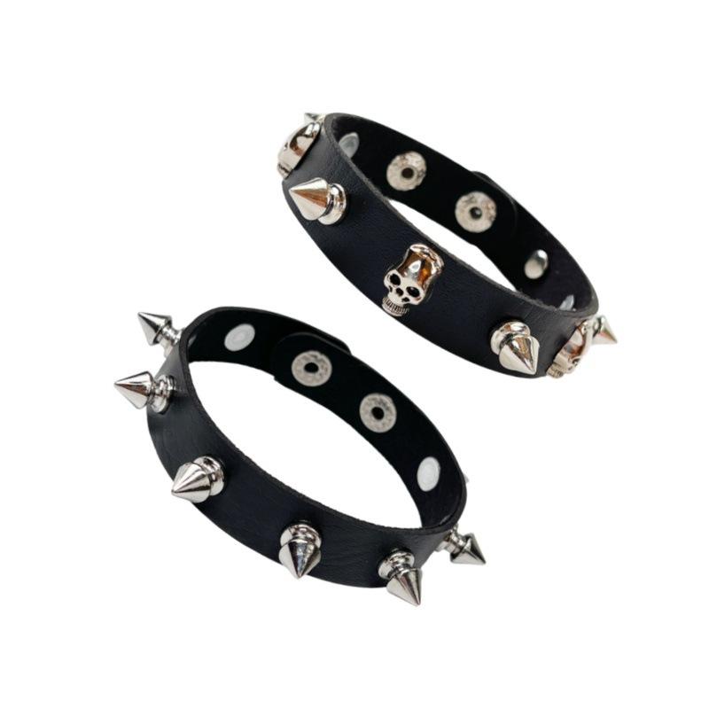 Cool Gothic Rock Rivet Wristband Vintage Biker Hand Cuff Bracelets New 2pcs Punk Spike Skull Leather Bracelet Wome Men