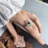 Серебряное кольцо с натуральным сапфиром 1.755ct, фианитами, вес изделия 3,3 гр (2202608)