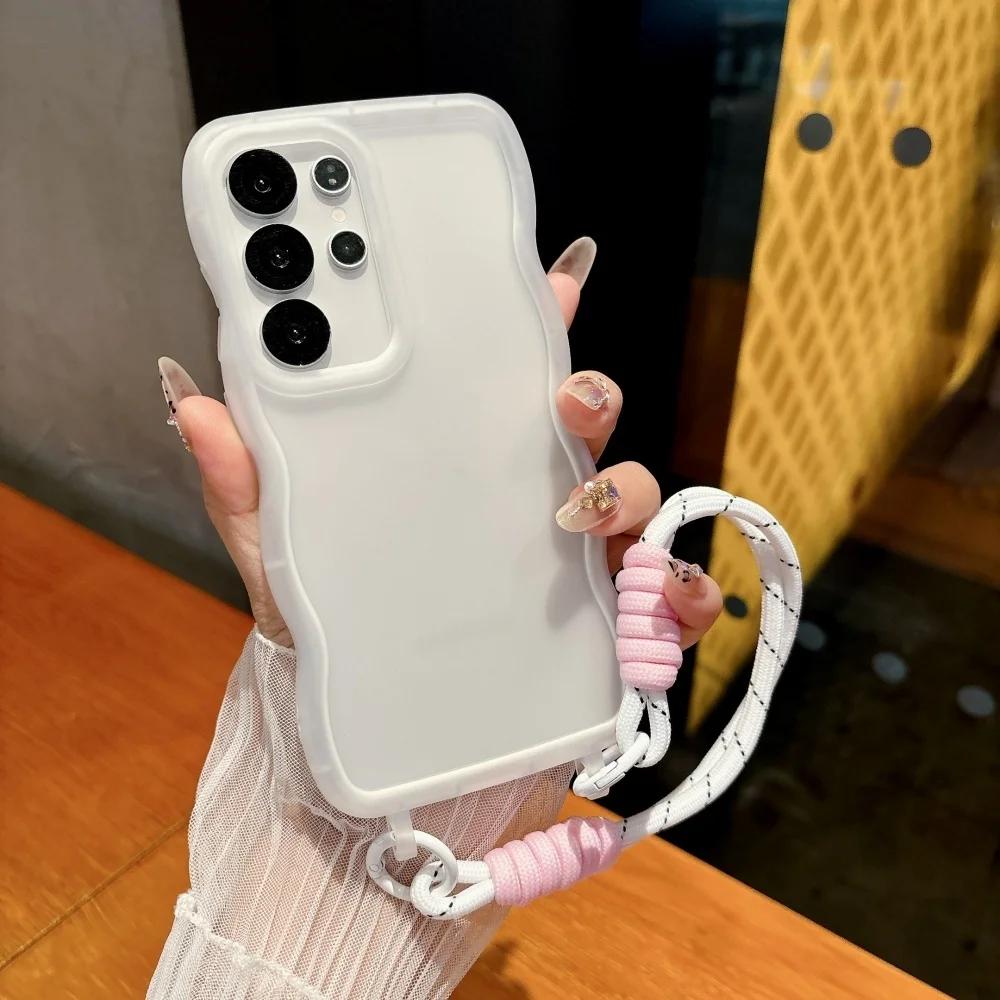 Wellen-Crossbody-Handgelenkriemen-Hülle für Samsung Galaxy S2 Ultra S24 Plus Lanyard Einfarbige Weiche Flüssigsilikonhülle