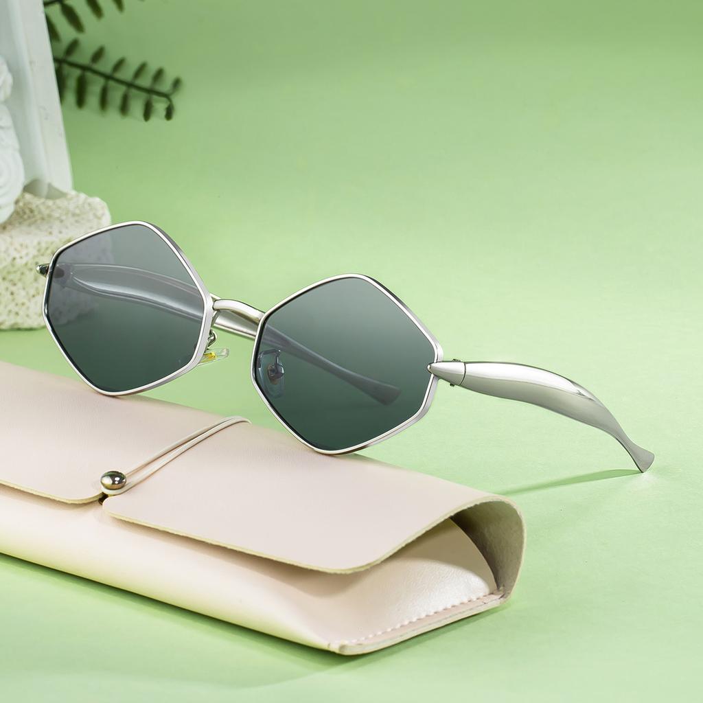 Popular y2k Metal Hexagon Sunglasses Women For Men Luxury Brand Designer Sun Glasses Steampunk Vintage Small Frame Shades UV400