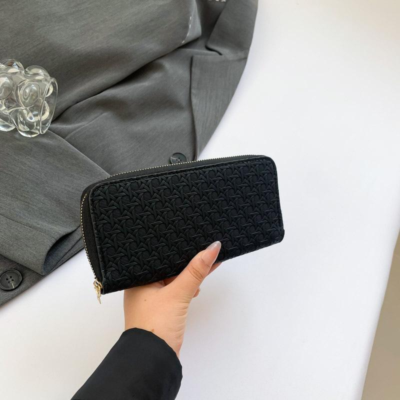 

Трендовая повседневная сумка для поездок на работу, женская новая женская сумка, модная маленькая квадратная сумка 2024 года, летняя новая простая модная сумка для мобильного телефона чёрный