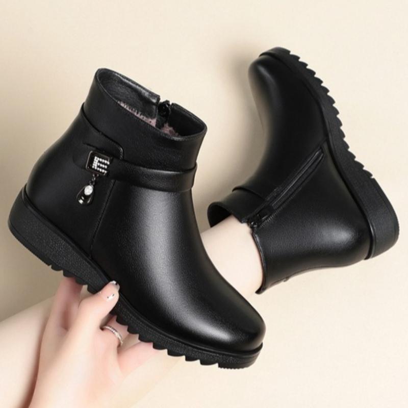 Short Boots, Autumn and Winter Cotton Shoes, Warm Boots, Women's Fleece-lined Leather Shoes, Middle-aged Women's Shoes