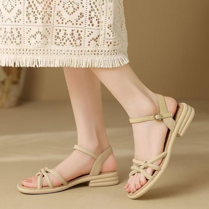 

Summer new open-toe fashion thick heel soft not tired feet beautiful high-heeled sandals 35 светло-желтого