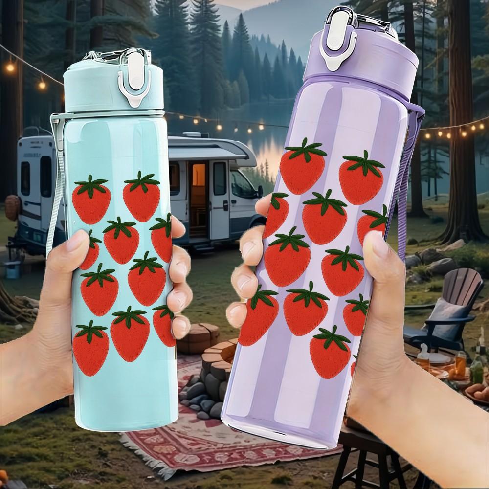 1PC Repeating Strawberry Fruit Grid 750ml Color Plastic Sports Water Bottle Leakproof Flip Straw Lid For Sports Office Home Use