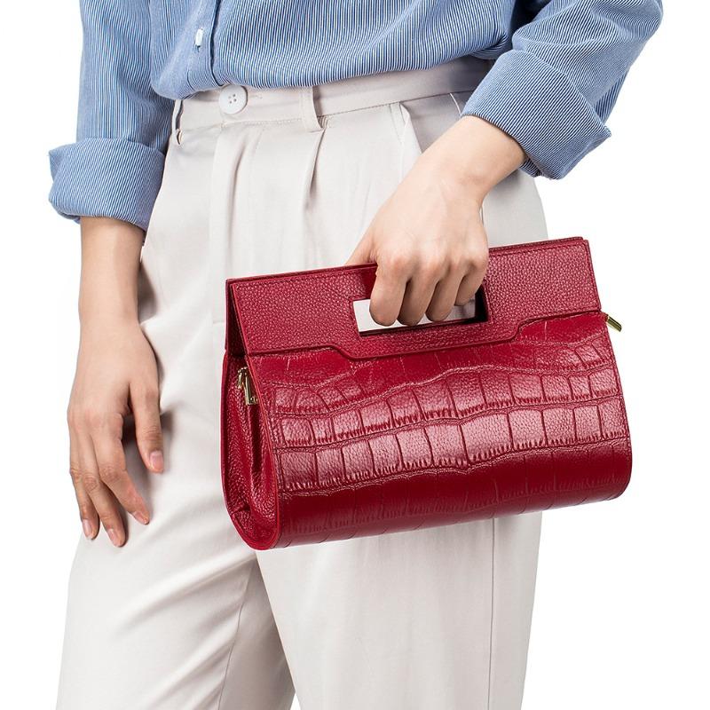 New fashionable large-capacity handbag women's leather classic shoulder messenger bag light luxury simple temperament women's bag