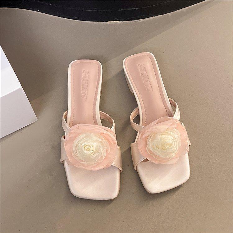 

Pink flowers with skirts, slippers, women s summer wear, new French gentle fairy, evening breeze vacation, thick-heeled sandals 35