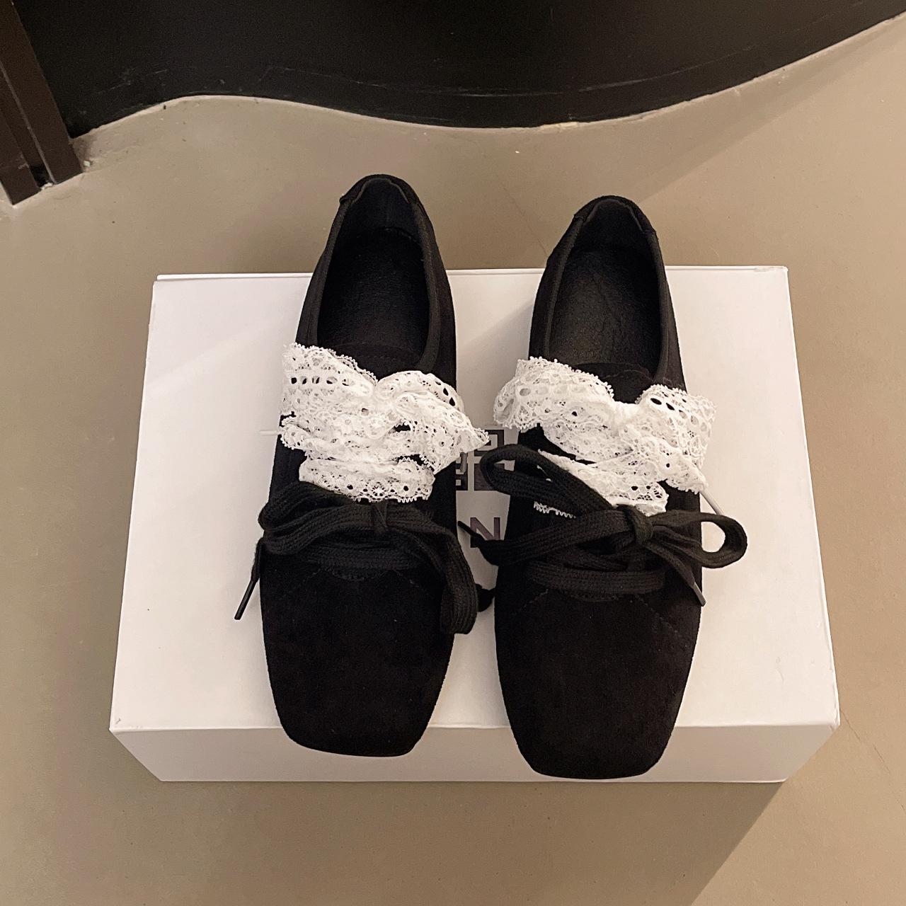 

French ballet single shoes women s 2025 new spring and summer lace-up casual moral training college style flat-soled small leather shoes 40 чорний