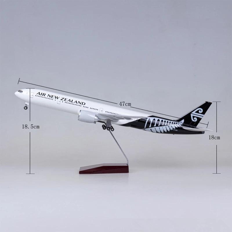 47cm Collection Model Airplane Scale 1:130 Airplane Model New Zealand B777 with LED Light(Touch or Sound Control) for Decoration