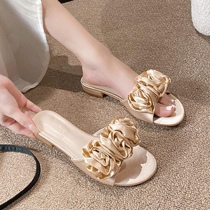 Fashion 2025 Luxury Silk Floral Slippers Women Low Heels Sandalias Ladies Elegant Home Pantuflas Shoes Summer Femme Antiskid Flat Slides