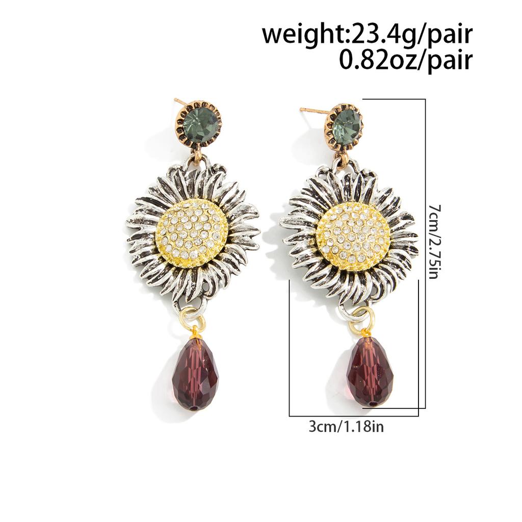Vintage Metal Pendant Flower Earrings for Women Vacation Stages and Music Festivals Fashion Ethnic Daisy Drop Ear Jewelry Hot Sale Party Gift