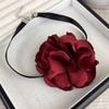 Gothic Fabric Flower Choker Necklace Exaggerated Floral Pattern Pendant Clavicular Chain Charm for Parties and Weddings